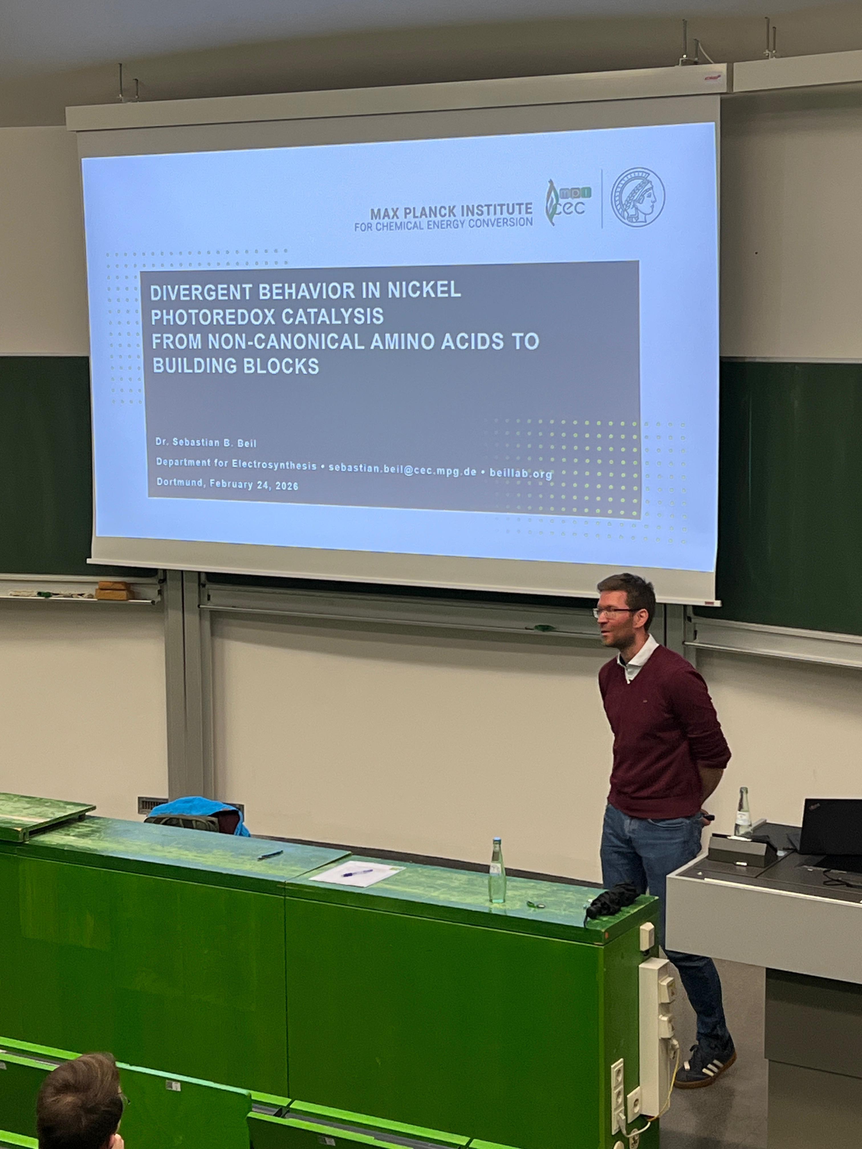 Divergent behavior Nickel