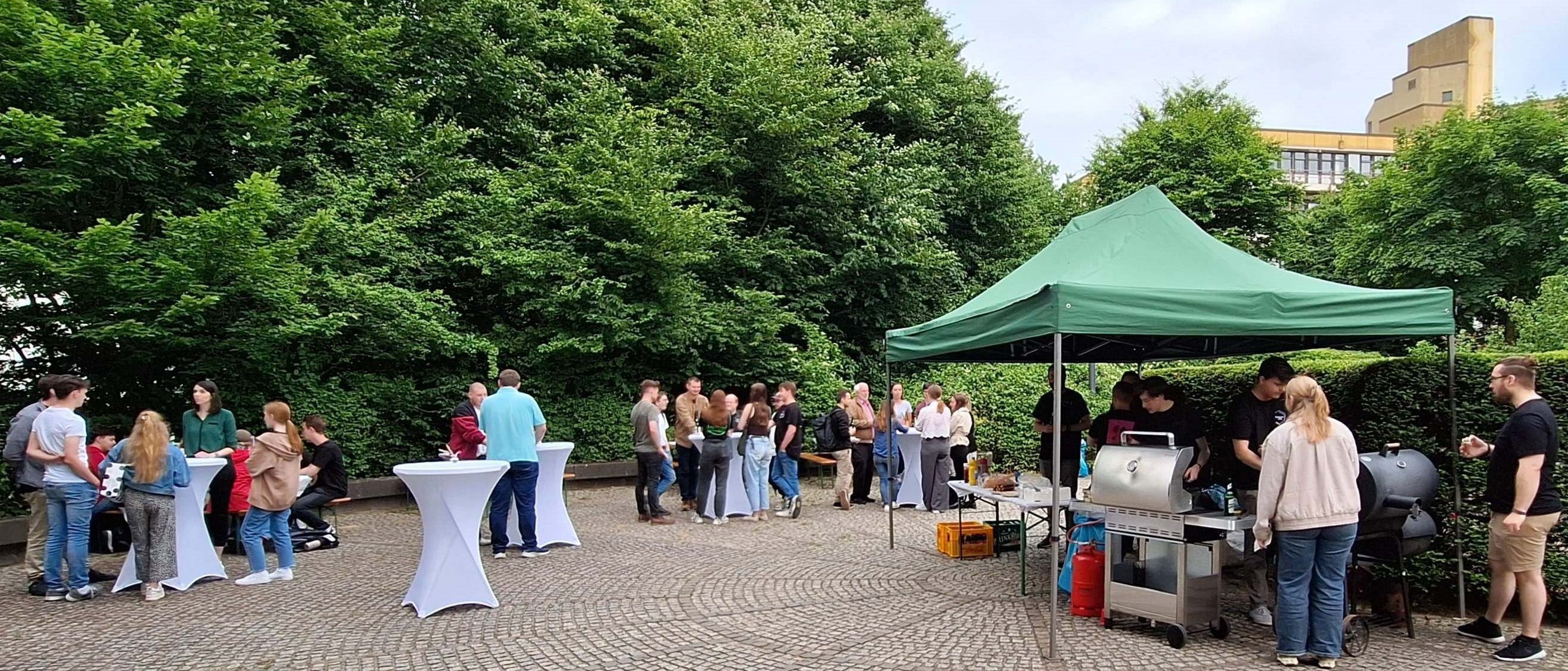 Ehemaligentag Grillen Zoom